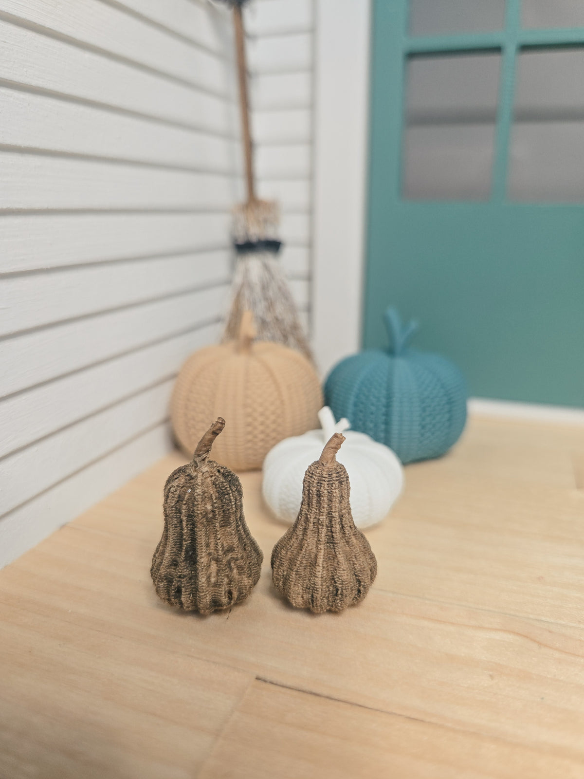 Dollhouse Miniature Wicker Gourds, Faux Stained Dollhouse Gourds, Mini Fall Decor, Dollhouse Accessories, 1:12 Scale
