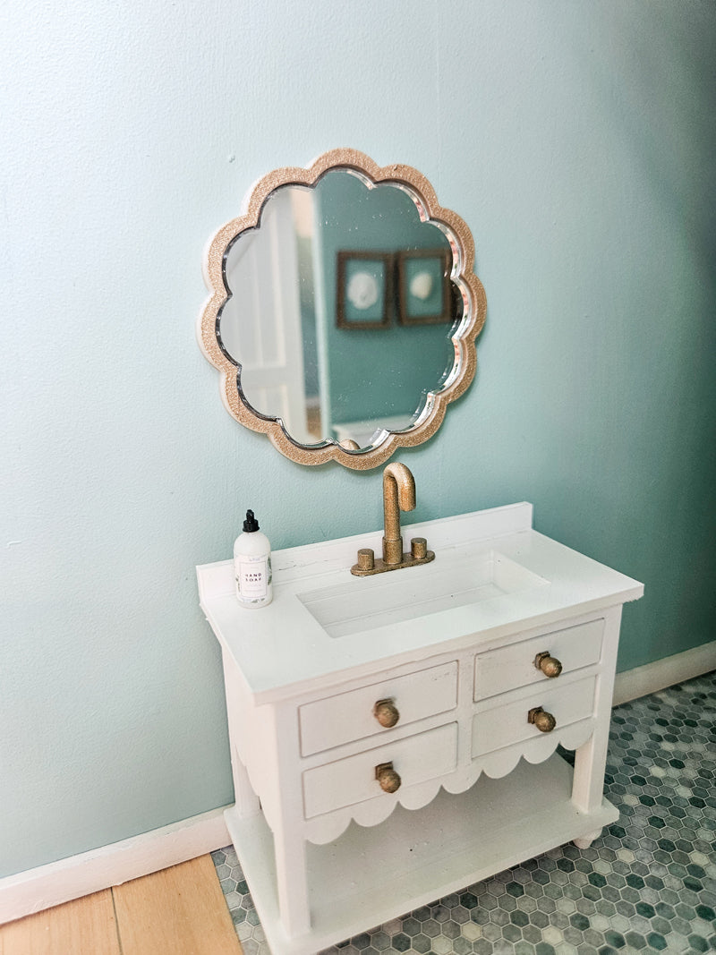 Dollhouse Miniature Scallop Mirror, Dollhouse Bathroom Mirror, Mini Decor, Dollhouse Accessories, Mini Mirror, Decorative Mirror, 1:12 Scale