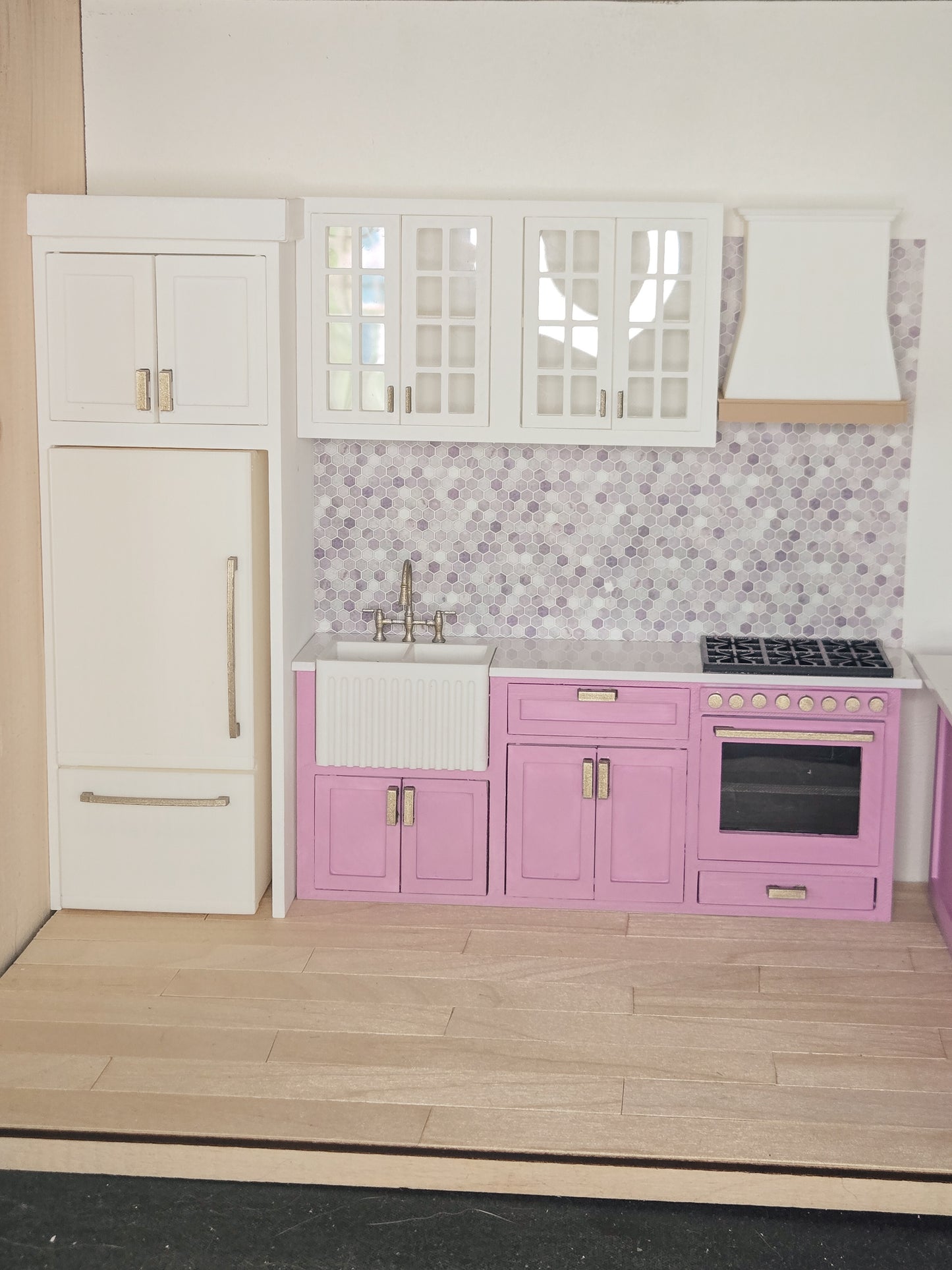 Dollhouse Kitchen Single Door Fridge (Unpainted), Miniature Food, 1:12 Scale, Mini Refrigerator with Opening Doors
