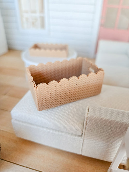 Dollhouse Miniature Scalloped Basket, Faux Stained Dollhouse Basket, Mini Decor, Dollhouse Accessories, Mini Scalloped Basket, 1:12 Scale