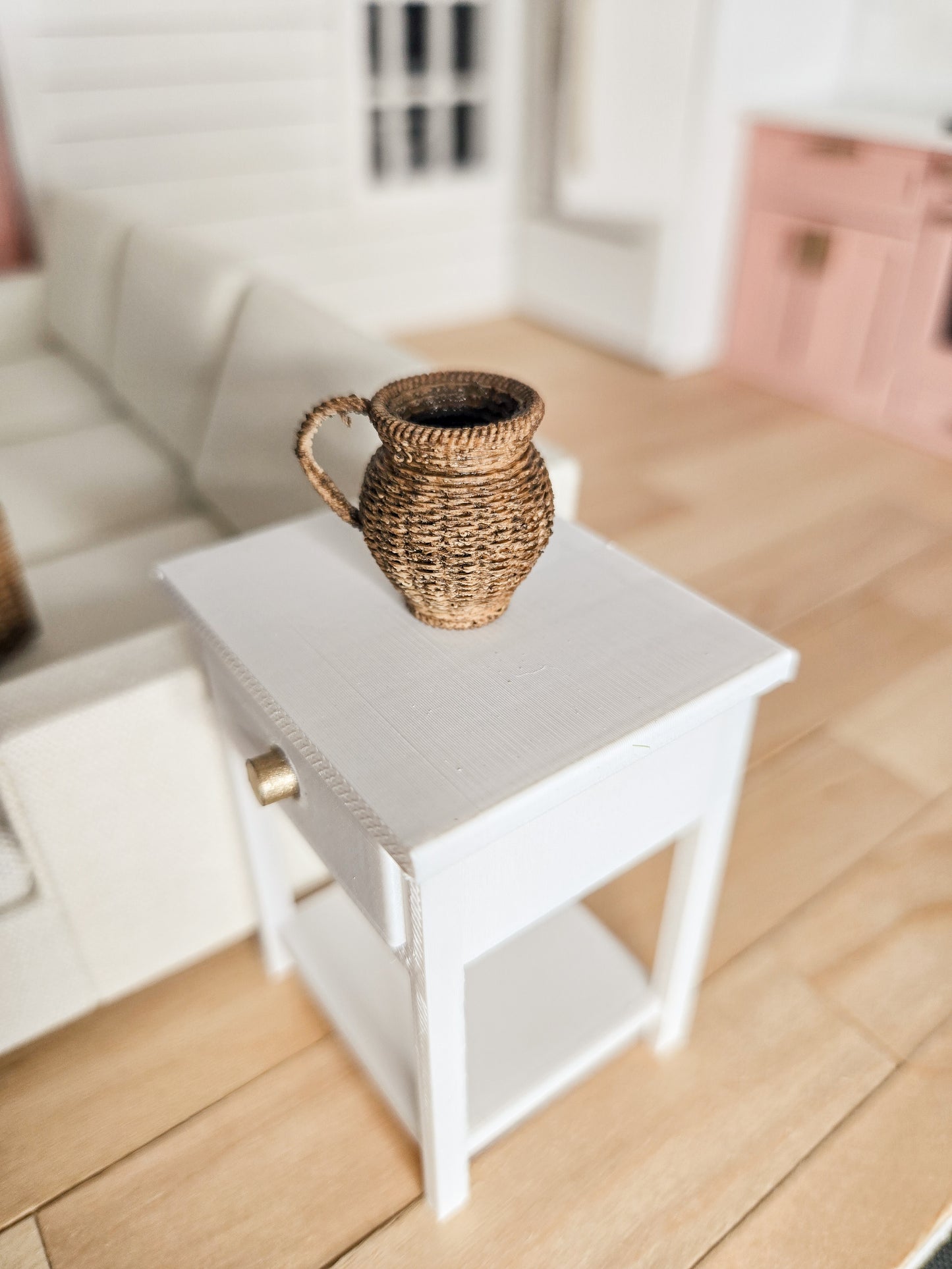 Dollhouse Miniature Wicker Vase, Dollhouse Plants, Dollhouse Decorations, Mini Plant, Mini Decor, 1:12 Scale, Faux Stained Dollhouse Vase