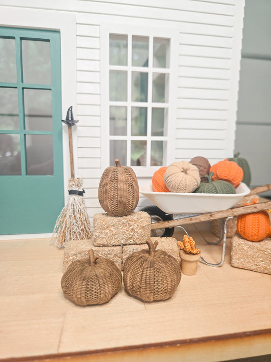 Dollhouse Miniature Wicker Pumpkins, Faux Stained Dollhouse Pumpkins, Mini Fall Decor, Dollhouse Accessories, 1:12 Scale