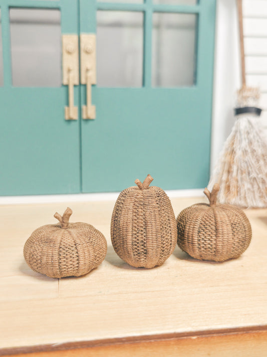 Dollhouse Miniature Wicker Pumpkins (Small), Faux Stained Dollhouse Pumpkins, Mini Fall Decor, Dollhouse Accessories, 1:12 Scale
