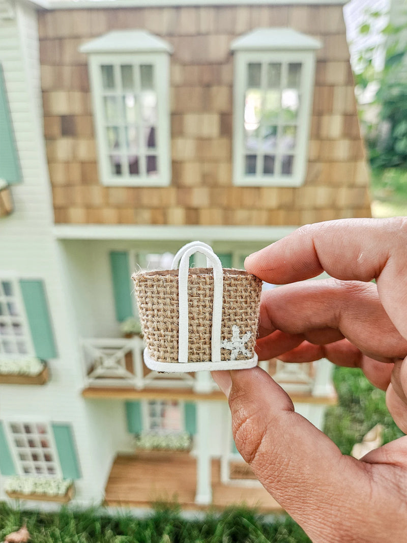 Dollhouse Beach Bag, Mini Beach Tote, Miniature Decor, Coastal Dollhouse Decor, Dollhouse Accessories, Mini Decor, 1:12 Scale