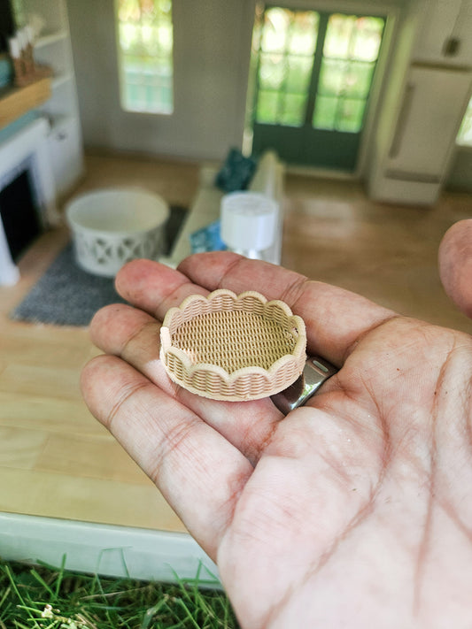 Dollhouse Miniature Scalloped Tray, Dollhouse Basket, Mini Decor, Dollhouse Accessories, Mini Scalloped Basket, 1:12 Scale