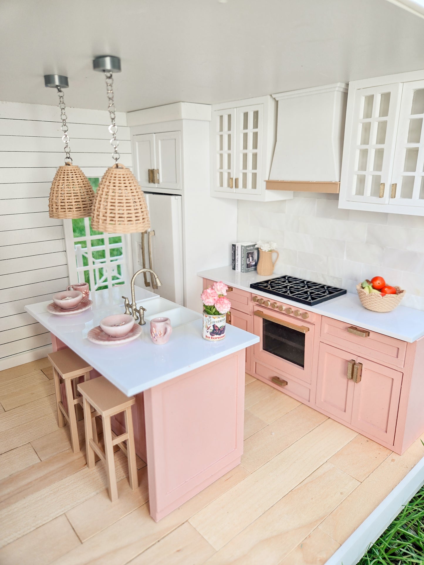 Dollhouse Kitchen Island with Sink (Unpainted), Mini Island for Your Dollhouse Kitchen, Dollhouse Island, 1:12 Scale Mini Kitchen